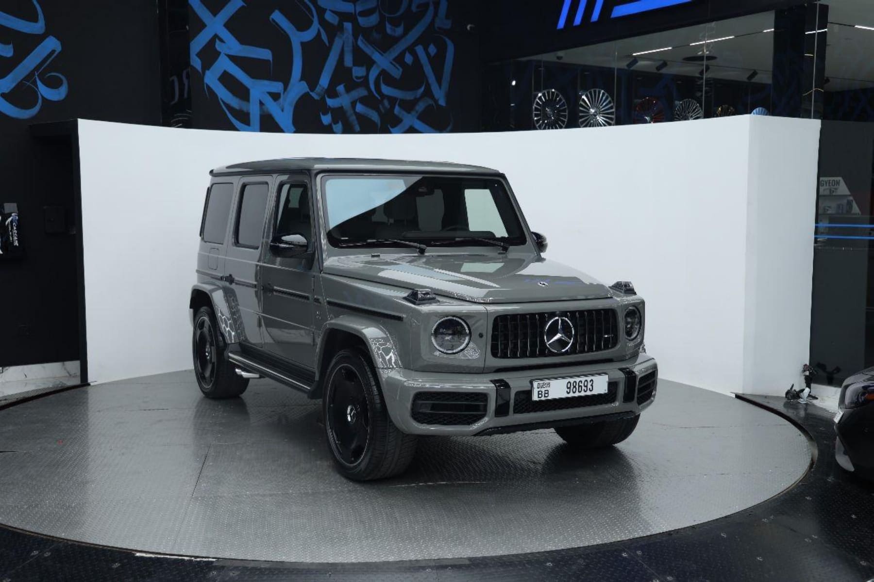 Mercedes-Benz AMG G63 view 9